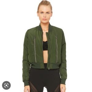 Alo Yoga Off Duty Bomber Jacket Hunter Green Small Puffer Zippers
